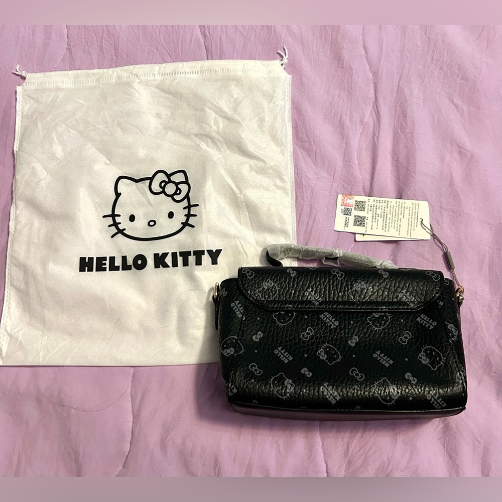Hello Kitty Purse - Picture 6 of 6